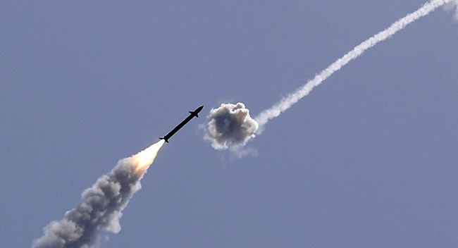 كيف يناور الصاروخ الفلسطيني صواريخ "القبة الحديدية" الإسرائيلية؟ P_19625haa32